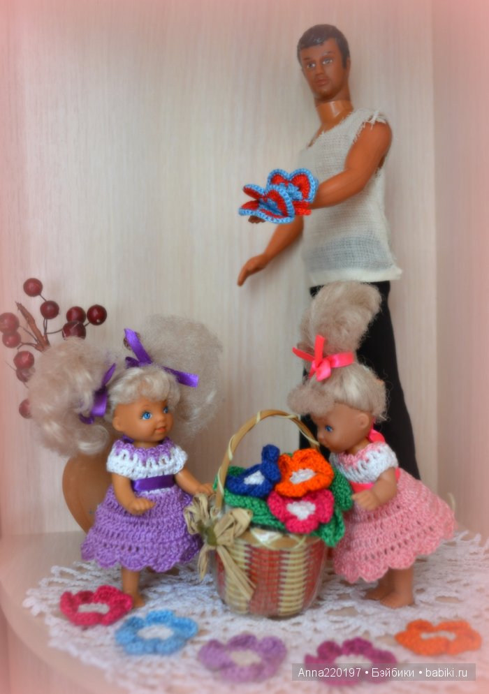 Сэм и его малышки Келли и Шелли