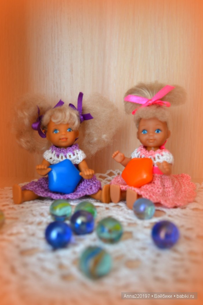 Сэм и его малышки Келли и Шелли