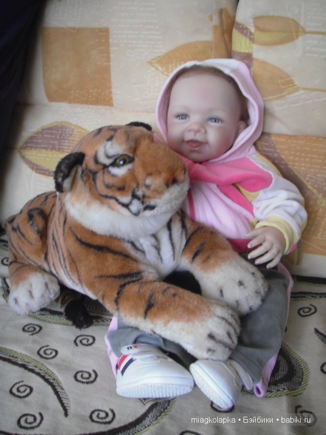 Улыбнулик в обновках.Pretty in Pink от Ashton Drake