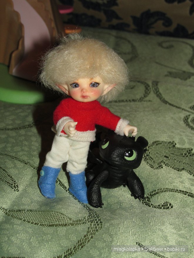 Санта-Санька,Новый Год и....кто спрятался в сундуке