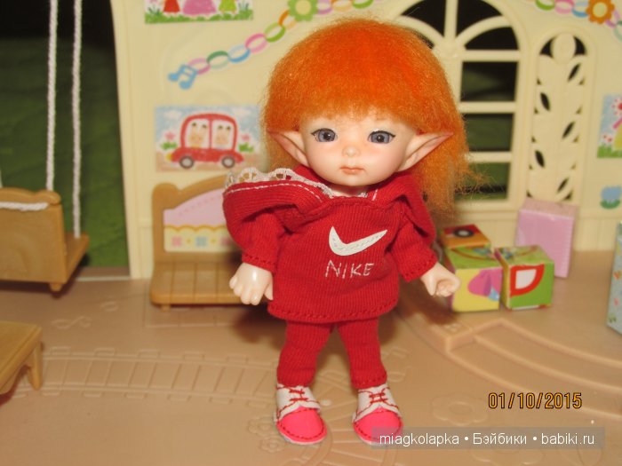 Спорт и кружево...вещи очень даже совместимые. Толстовка и леггинсы на реалика своими руками