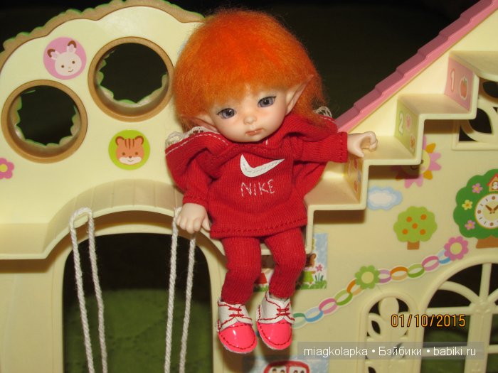 Спорт и кружево...вещи очень даже совместимые. Толстовка и леггинсы на реалика своими руками (фото 3)