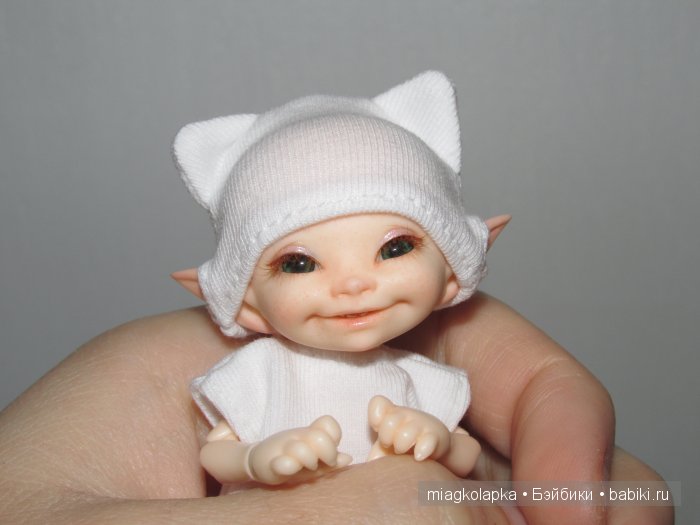 Снежный котинька и Царь Мухоморов. Новогодние наряды