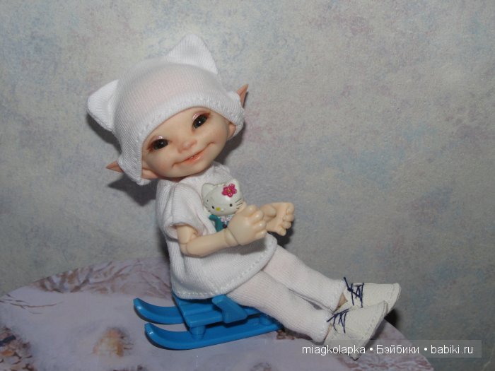 Снежный котинька и Царь Мухоморов. Новогодние наряды (фото 3)