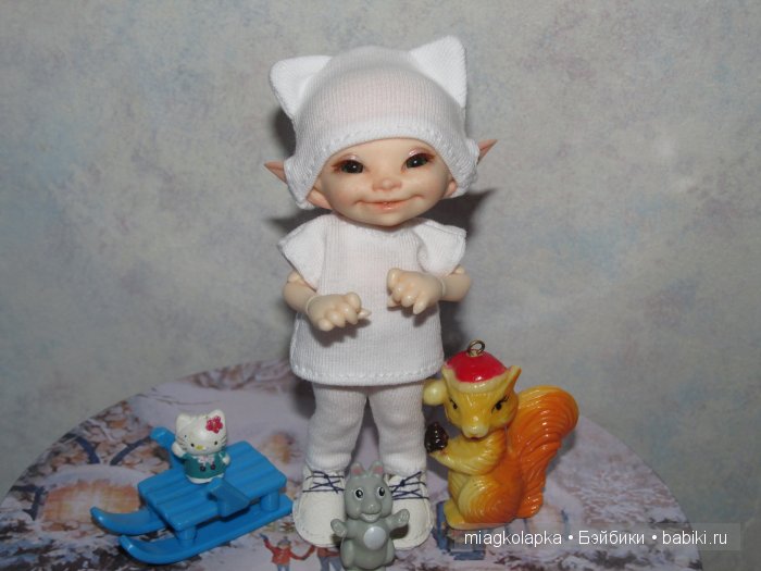 Снежный котинька и Царь Мухоморов. Новогодние наряды (фото 4)