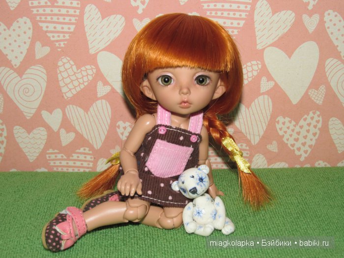 Конец августа...Снежинка на ладони