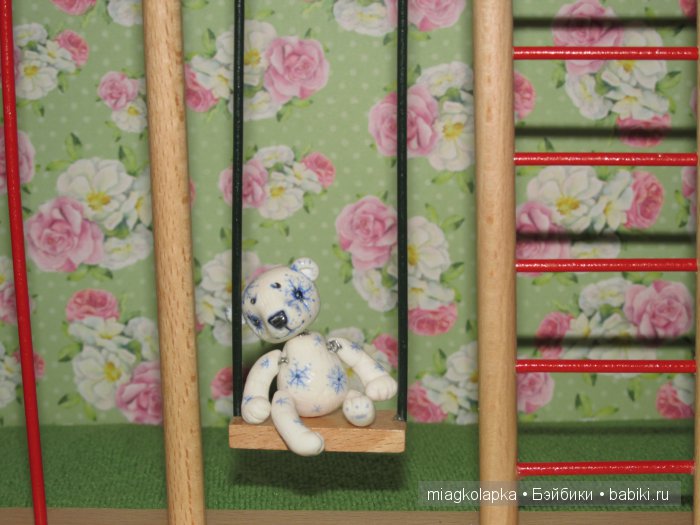 Конец августа...Снежинка на ладони