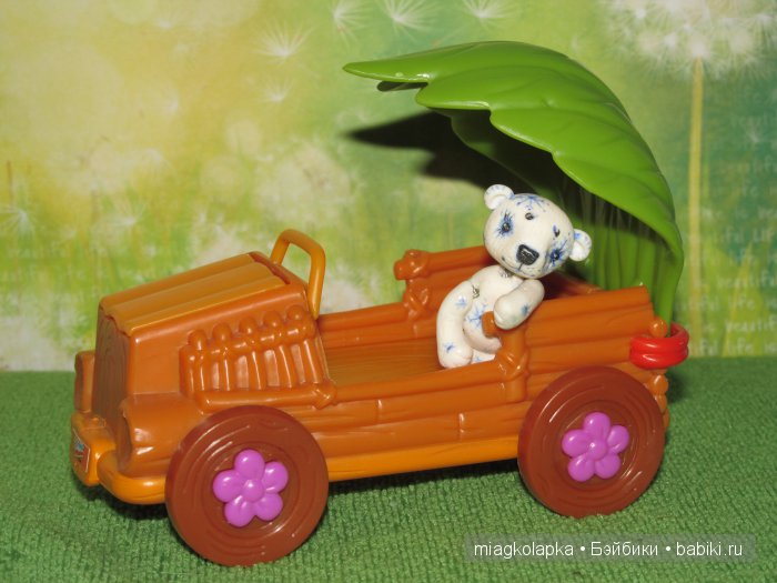 Конец августа...Снежинка на ладони