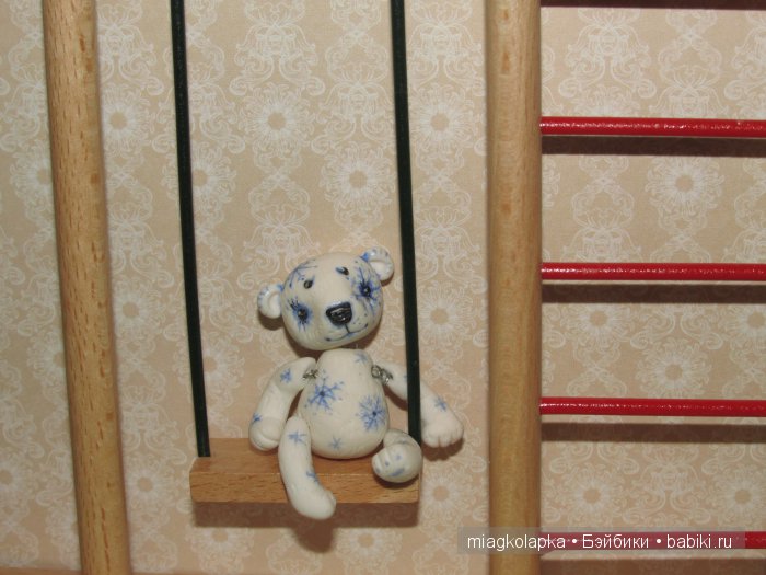 Конец августа...Снежинка на ладони