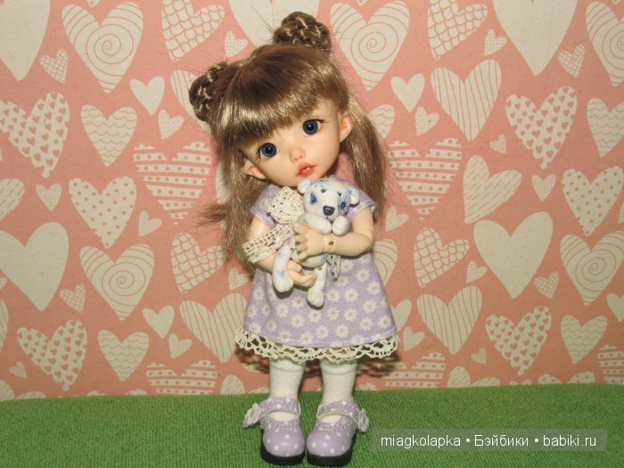 Конец августа...Снежинка на ладони