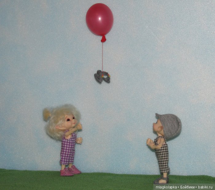 А за ними сандалики на воздушном шарике (фото 2)