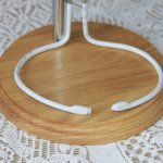 Стенд для кукол из массива дуба. Для кукол от маленького до большого размера.