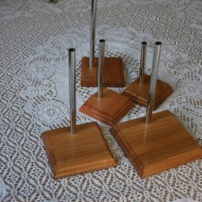 Остатки!!! Квадратные стенды из массива бука и ясеня.