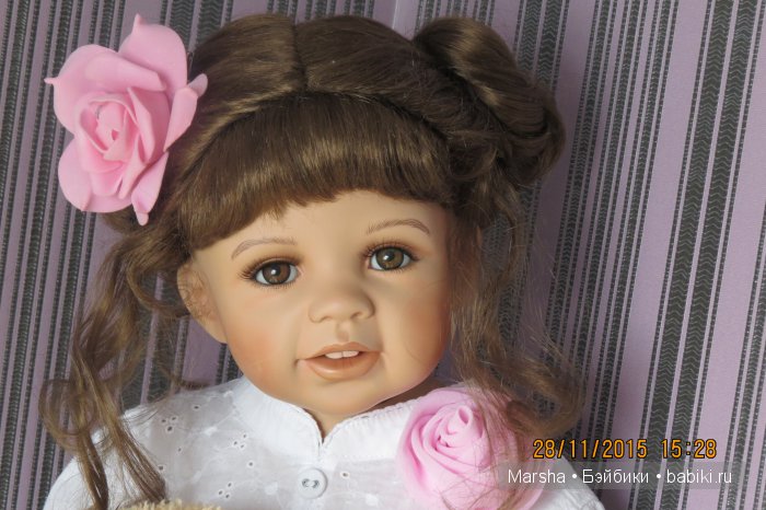 фарфоровая кукла Моники Левинг