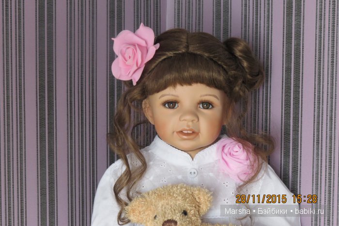 фарфоровая кукла Моники Левинг