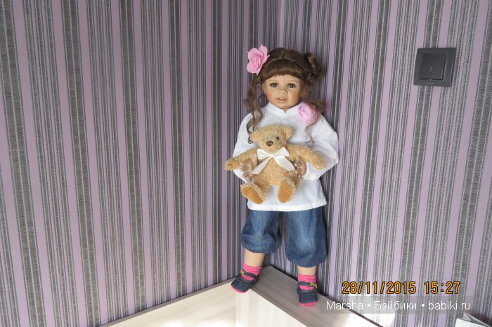 фарфоровая кукла Моники Левинг