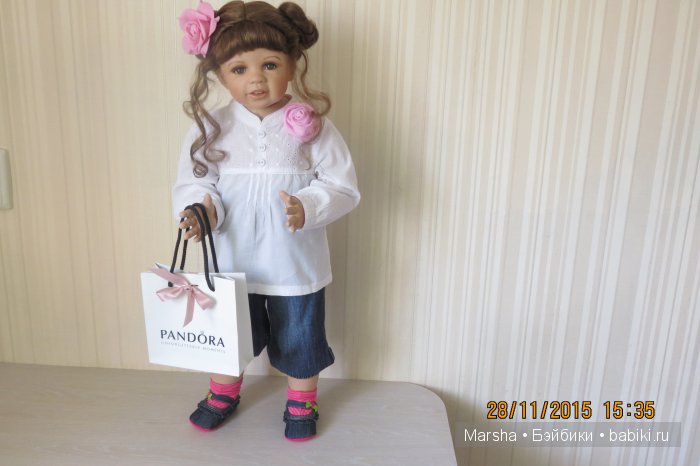 фарфоровая кукла Моники Левинг