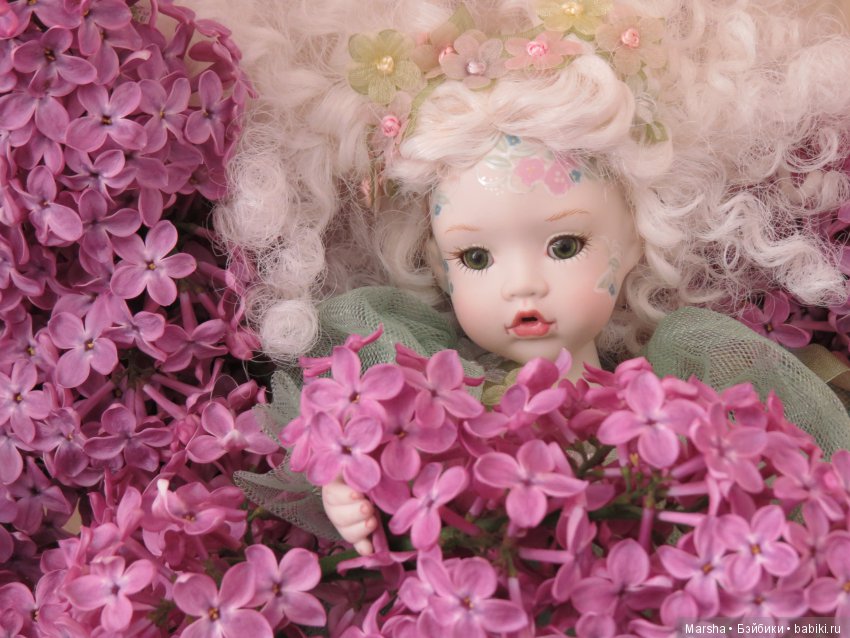 А вы помните чем пахнет май? Неожиданно, в ноябре то, но в мае пахнет чудесно, погреемся на солнышке