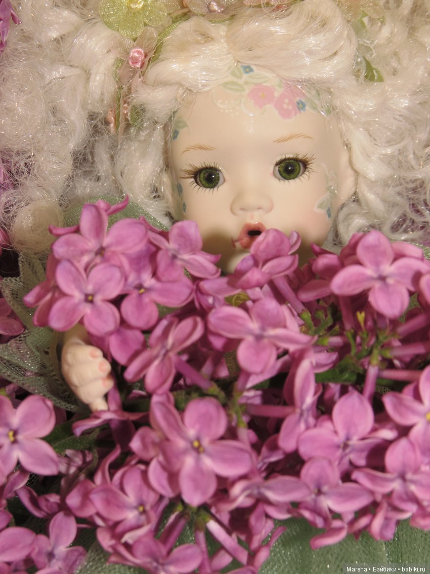 А вы помните чем пахнет май? Неожиданно, в ноябре то, но в мае пахнет чудесно, погреемся на солнышке