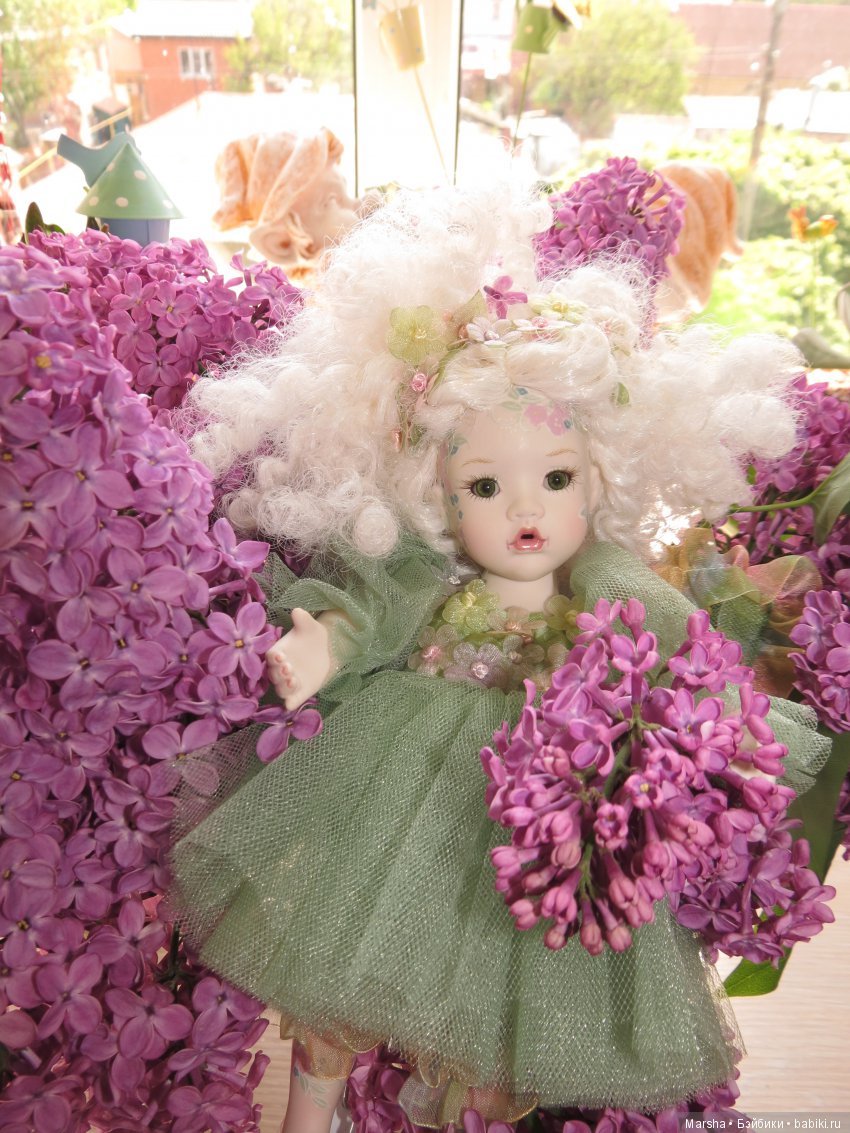 А вы помните чем пахнет май? Неожиданно, в ноябре то, но в мае пахнет чудесно, погреемся на солнышке