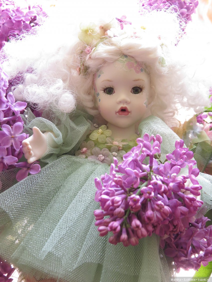 А вы помните чем пахнет май? Неожиданно, в ноябре то, но в мае пахнет чудесно, погреемся на солнышке