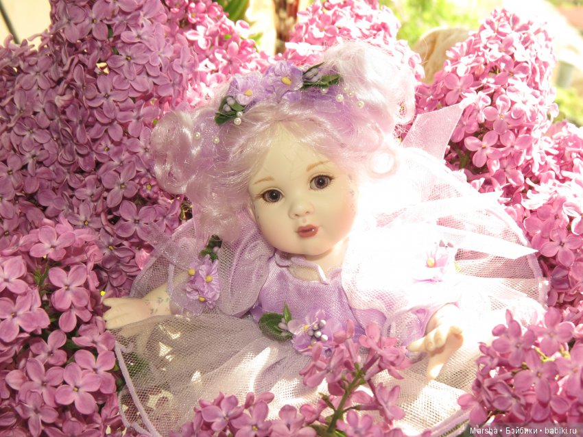 А вы помните чем пахнет май? Неожиданно, в ноябре то, но в мае пахнет чудесно, погреемся на солнышке