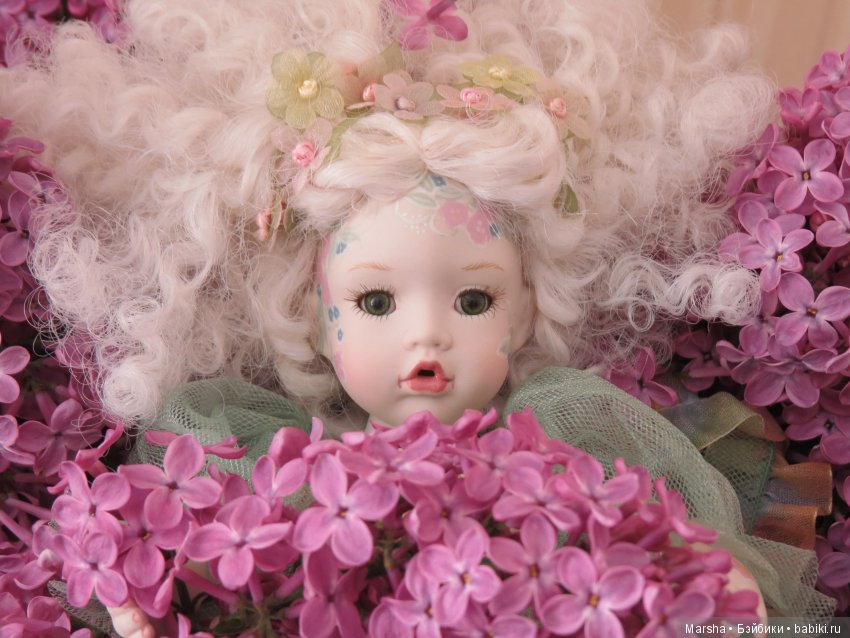 А вы помните чем пахнет май? Неожиданно, в ноябре то, но в мае пахнет чудесно, погреемся на солнышке