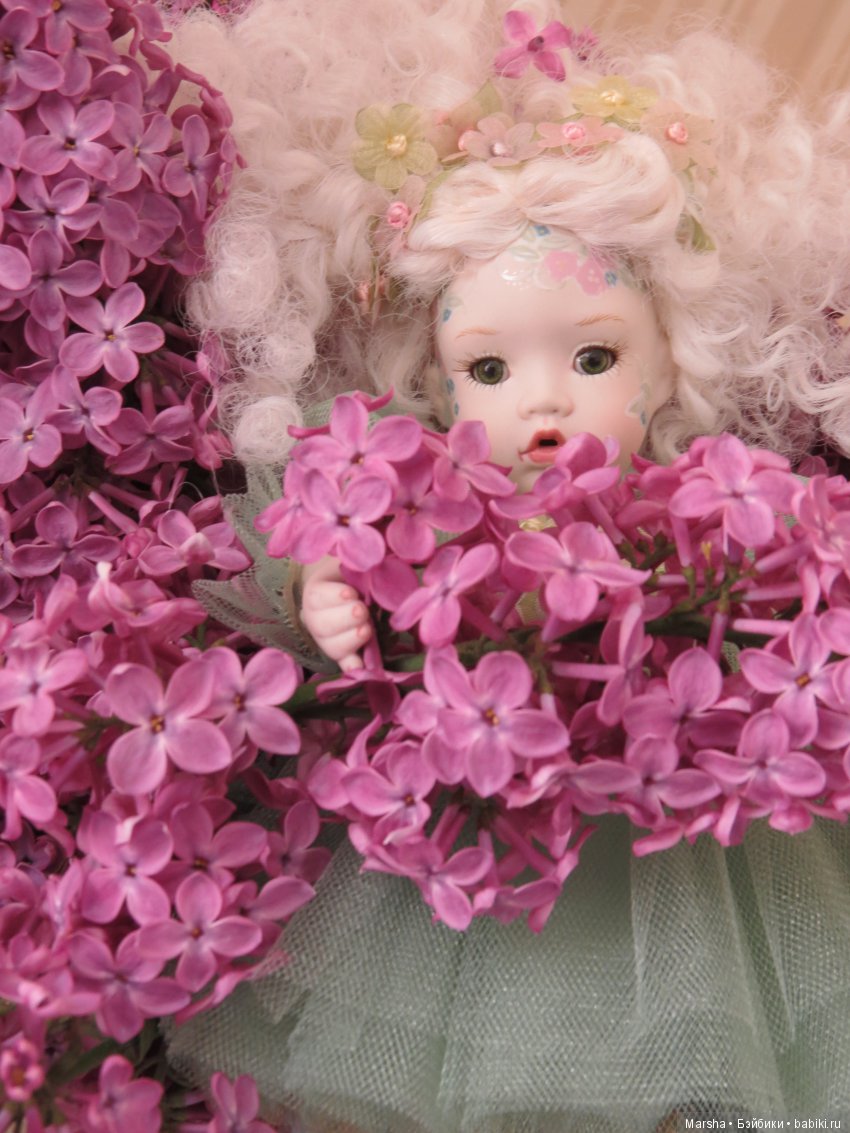 А вы помните чем пахнет май? Неожиданно, в ноябре то, но в мае пахнет чудесно, погреемся на солнышке