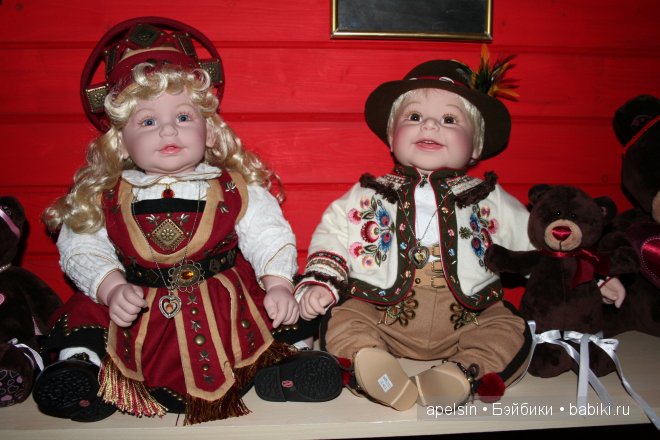 Дарко, Adora doll