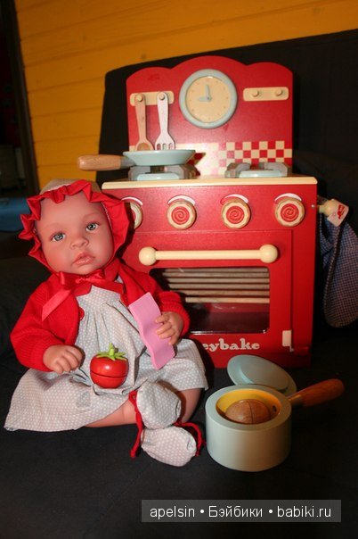 Яркое настроение. Испанская кукла-пупс