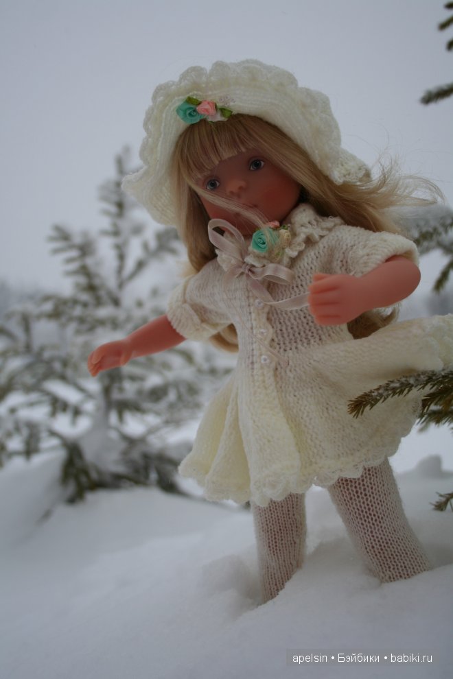 Белый, белый снег (наши обновки) или сравнение Жозефины и Силли Minouche Kathe Kruse | Бэйбики Белый, белый снег (наши обновки) или сравнение Жозефины и Силли Minouche Kathe Kruse