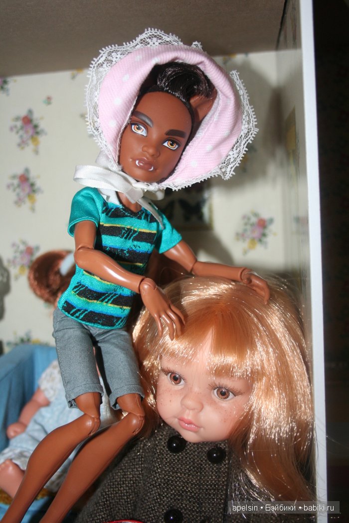 Знакомство с семейкой волков Monster High "A pack of trouble set"