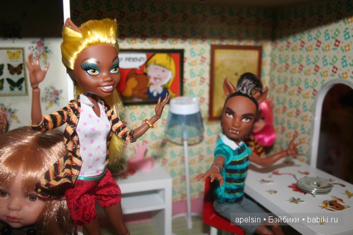 Знакомство с семейкой волков Monster High "A pack of trouble set"