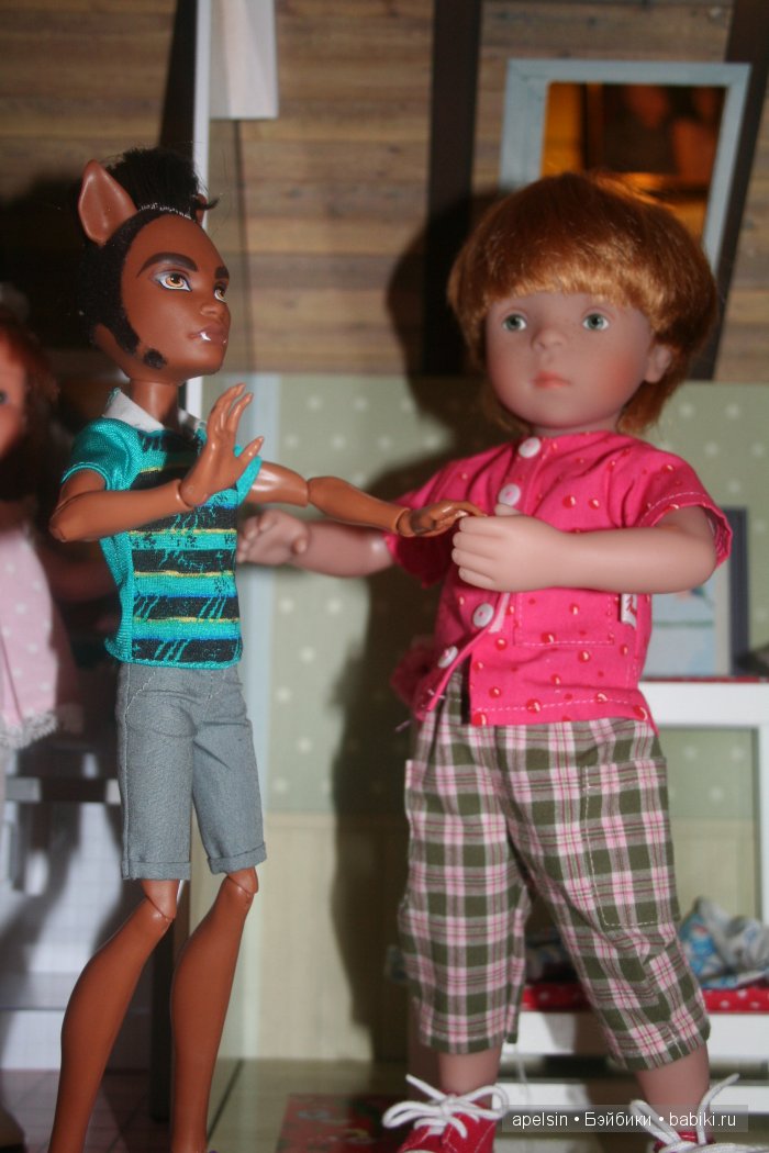 Знакомство с семейкой волков Monster High "A pack of trouble set"