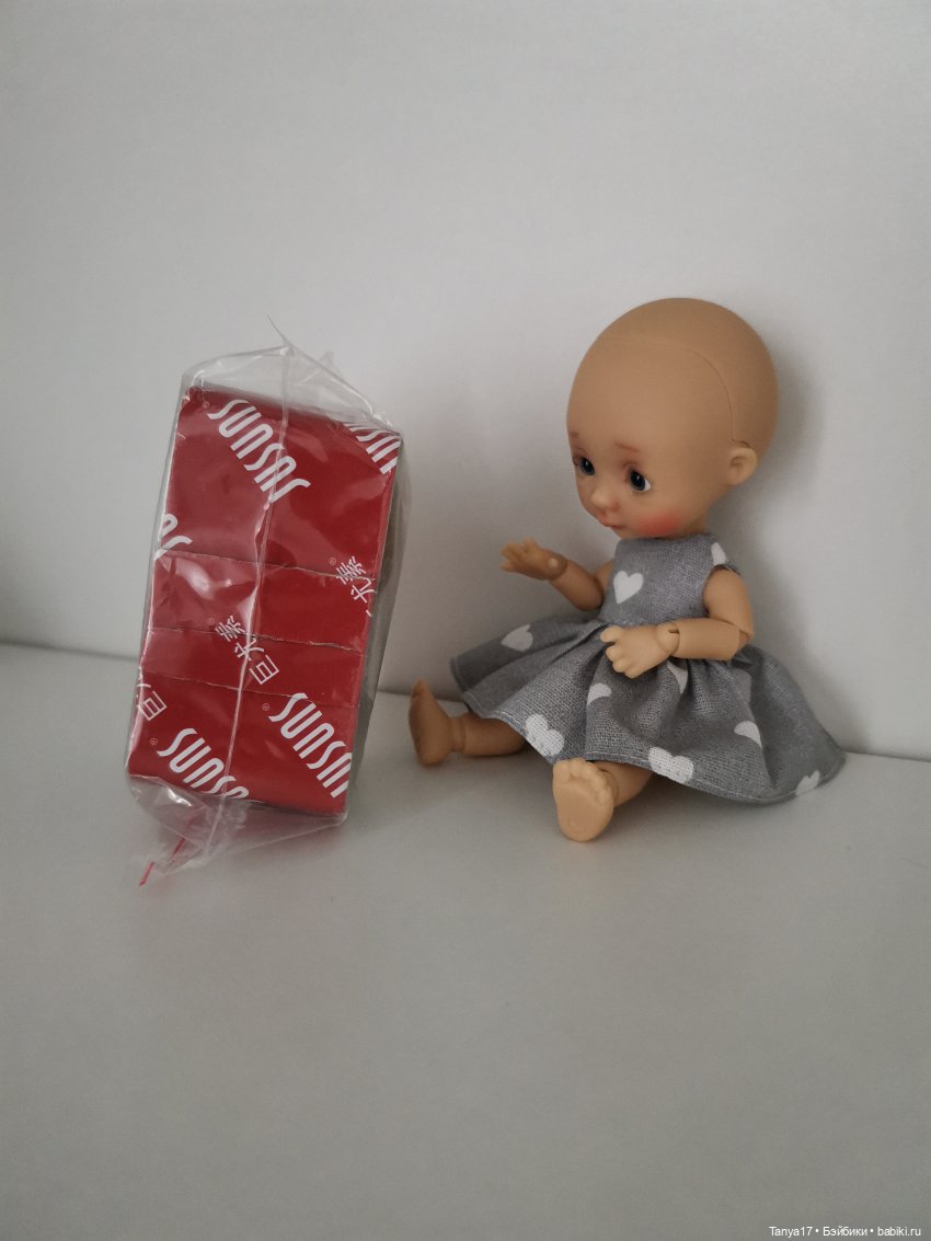 Как Алиса открывала посылки (фото 8)