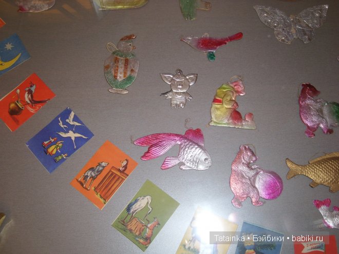 В библиотеку… за новогодним настроением! Игрушки детства 2