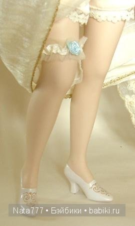 Роскошная фарфоровая кукла от Франклин Минт Принцесса Александра (фото 10)