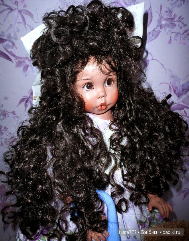 Роскошная и очаровательная фарфоровая кукла от Линды Рик