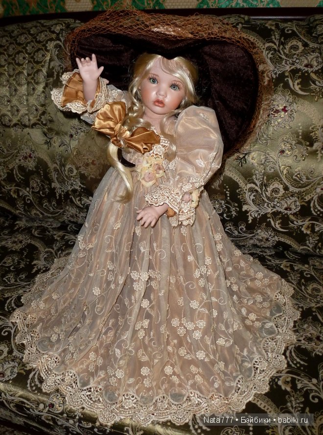 "Прекрасная незнакомка" фарфоровая кукла от Линды Рик