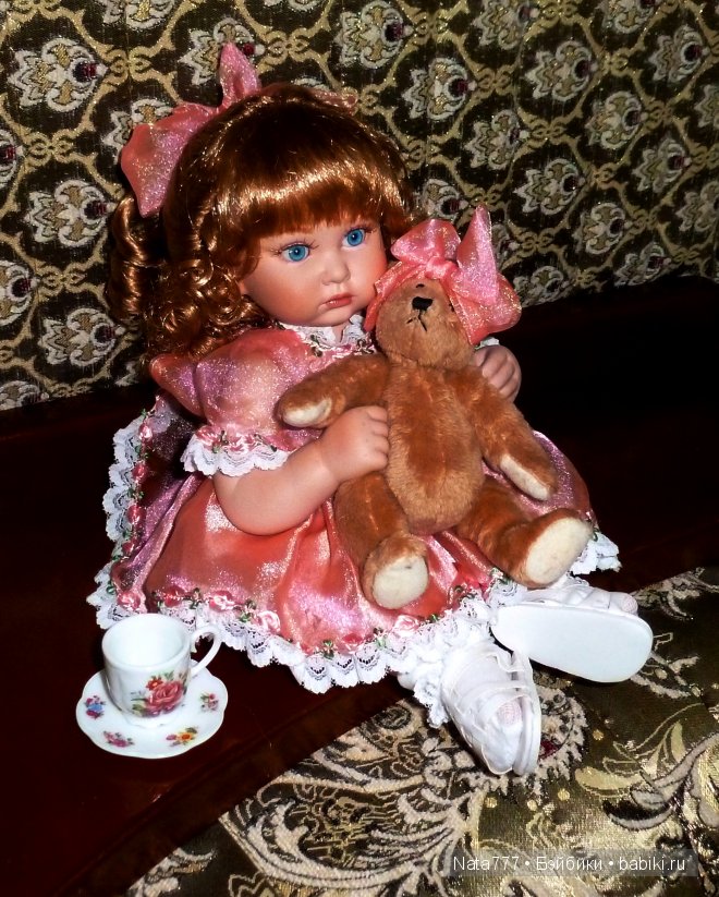 Чудесная девочка с чашечкой в руках (фото 4)