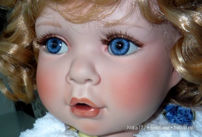 Фарфоровая кукла от Мари Осмонд "Шинил"