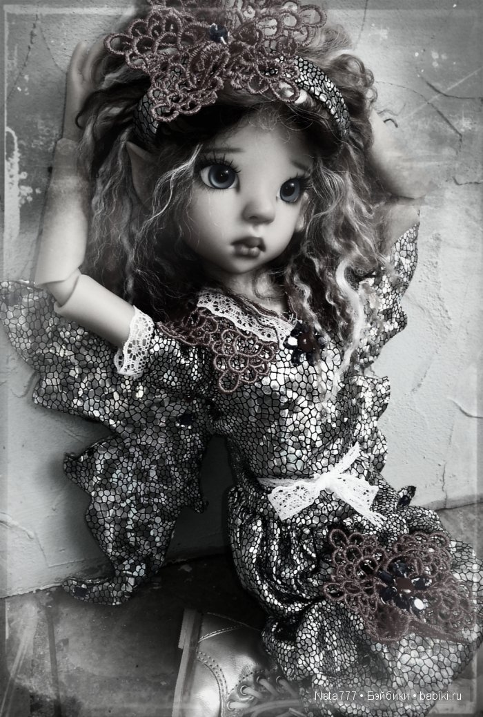 Сверкающий эльф при свете дня