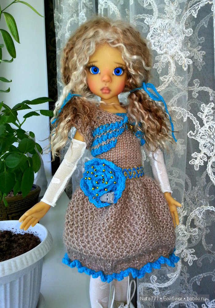 Новый наряд для Лайлы, Kaye Wiggs