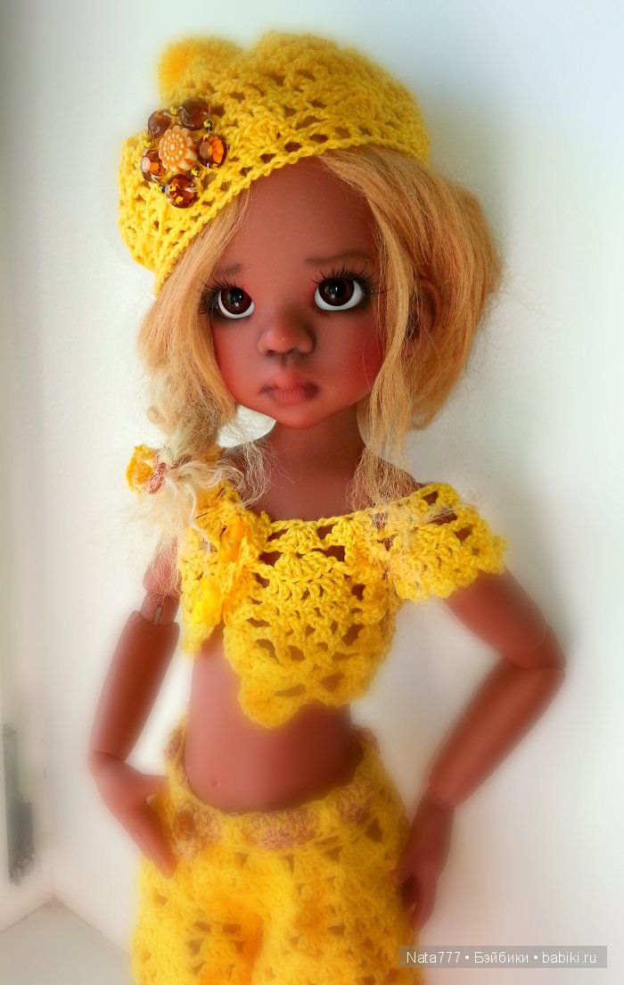 Новый яркий наряд для кукол Kaye Wiggs (фото 4)