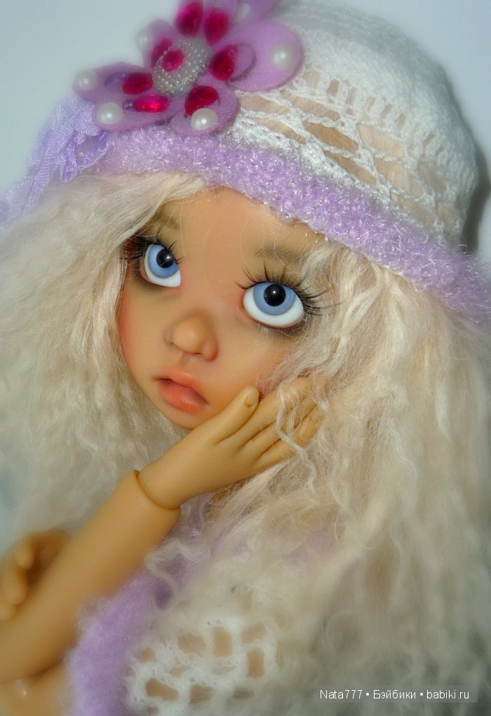 Нежная и милая Грэйси в новом наряде