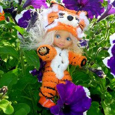 Ах этот маленький тигренок, наряд для куклы