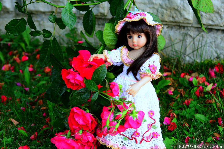 Очаровательная Изабель в райском саду