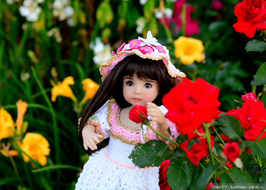 Очаровательная Изабель в райском саду
