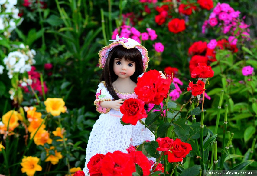 Очаровательная Изабель в райском саду