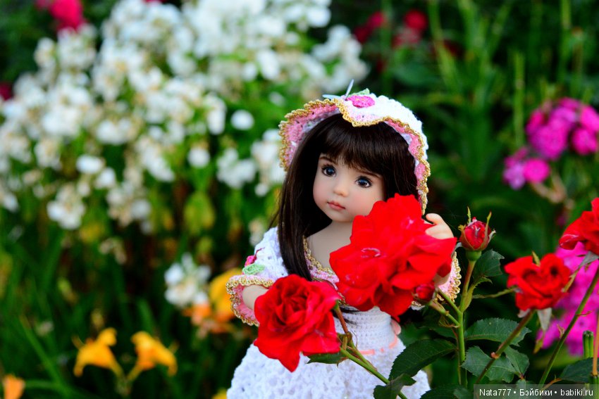 Очаровательная Изабель в райском саду